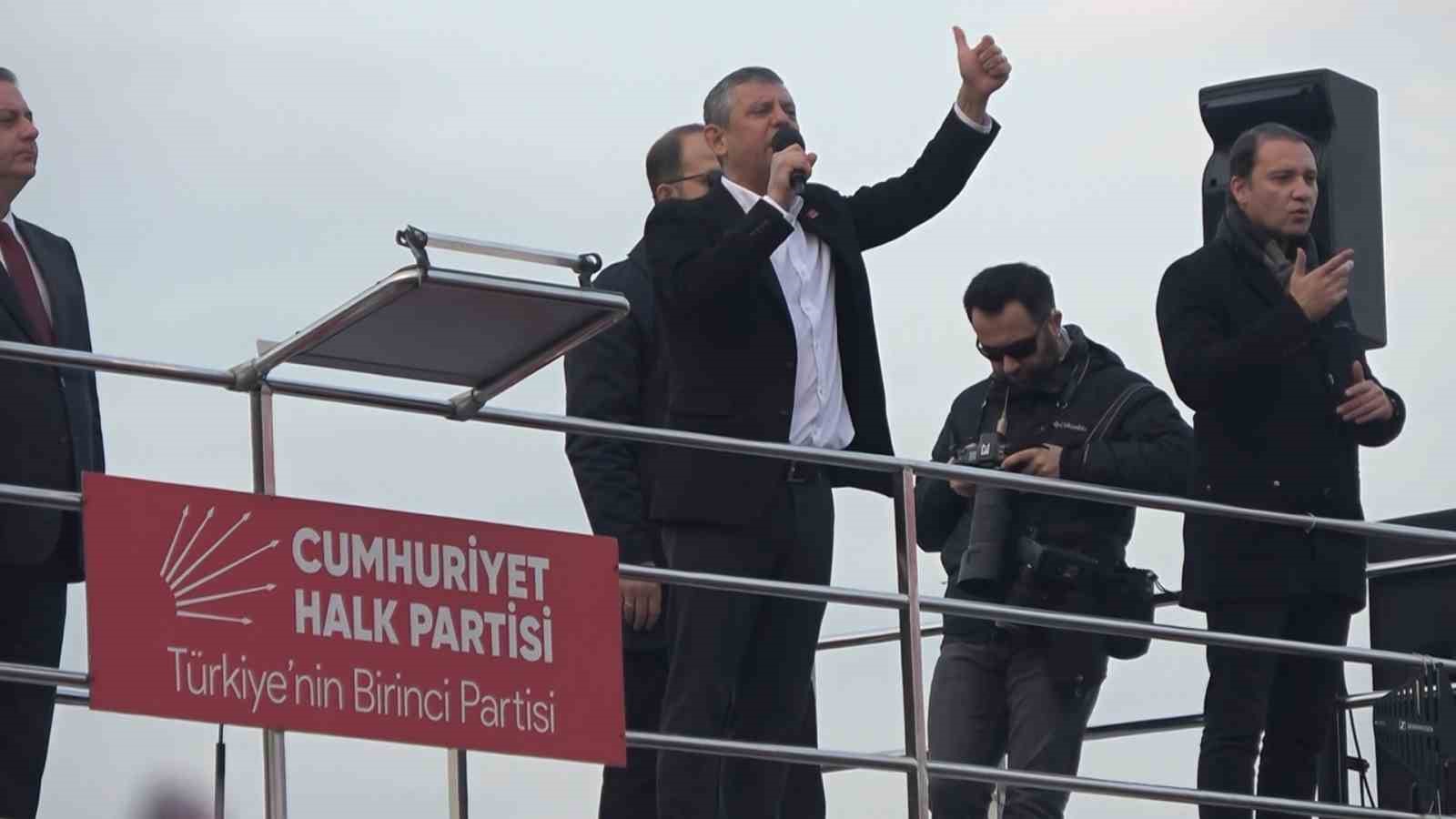 CHP Genel Başkanı &Ouml;zel, Yalova&rsquo;daki mitingde konuştu
