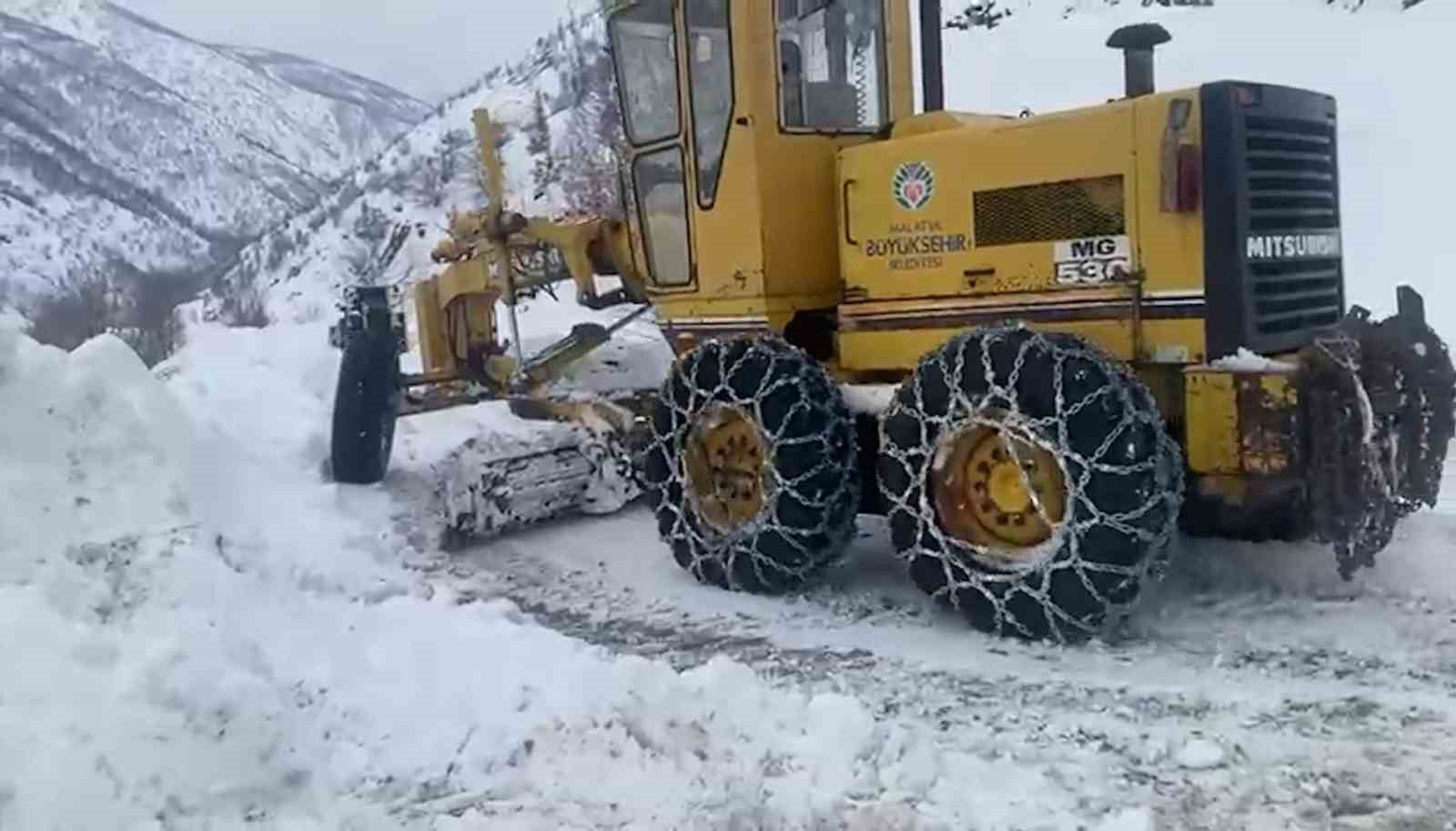 Malatya&rsquo;da 176 mahalle yolu ulaşıma a&ccedil;ıldı
