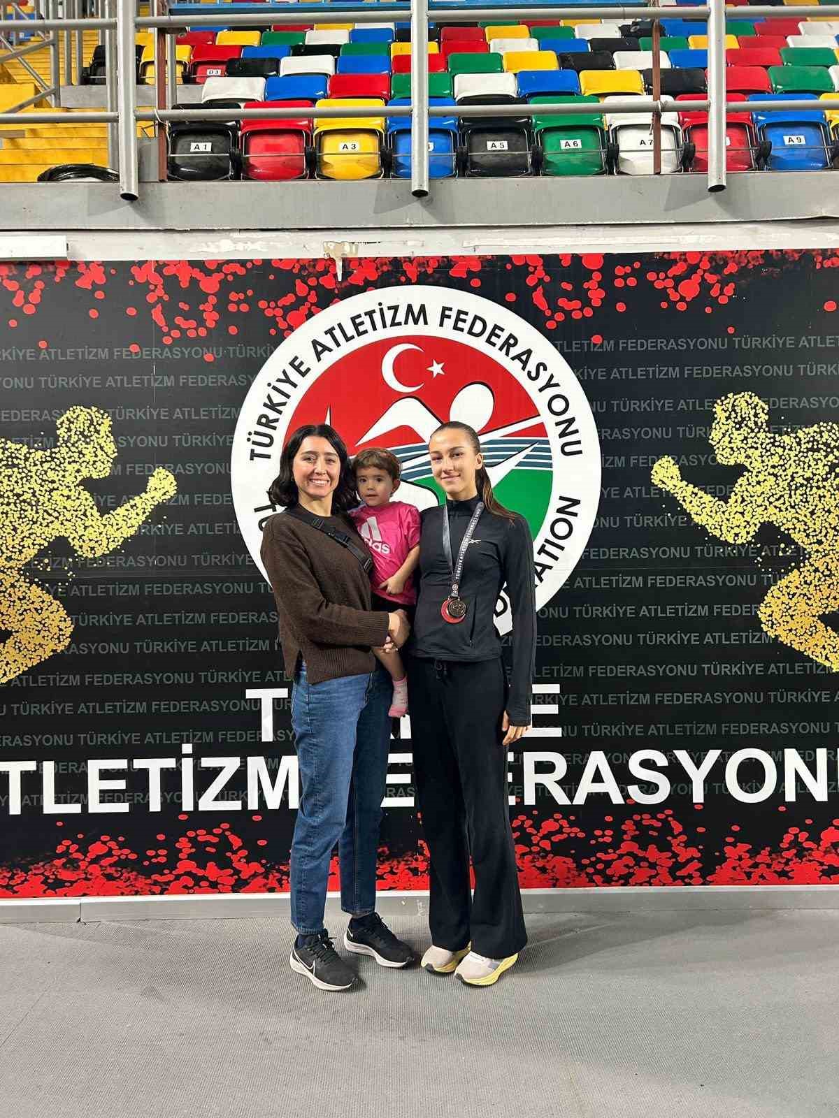 Eskişehirli sporcu T&uuml;rkiye 3&rsquo;&uuml;nc&uuml;s&uuml; oldu
