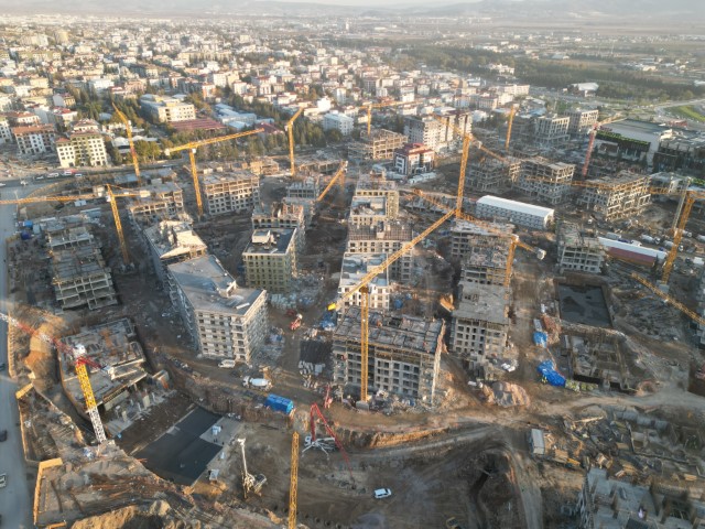 Kahramanmaraş&rsquo;ta aynı a&ccedil;ıdan &ccedil;ekilen g&ouml;r&uuml;nt&uuml;ler d&ouml;n&uuml;ş&uuml;m&uuml; g&ouml;zler &ouml;n&uuml;ne serdi