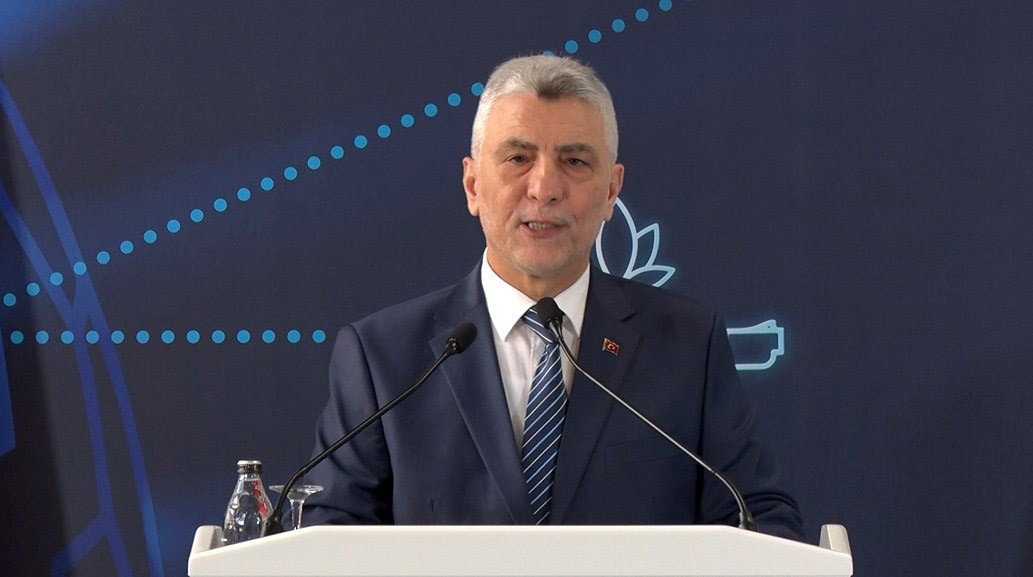 Bakan Bolat: "Milli Ekonominin temeli g&uuml;&ccedil;l&uuml; g&uuml;mr&uuml;klerdir"
