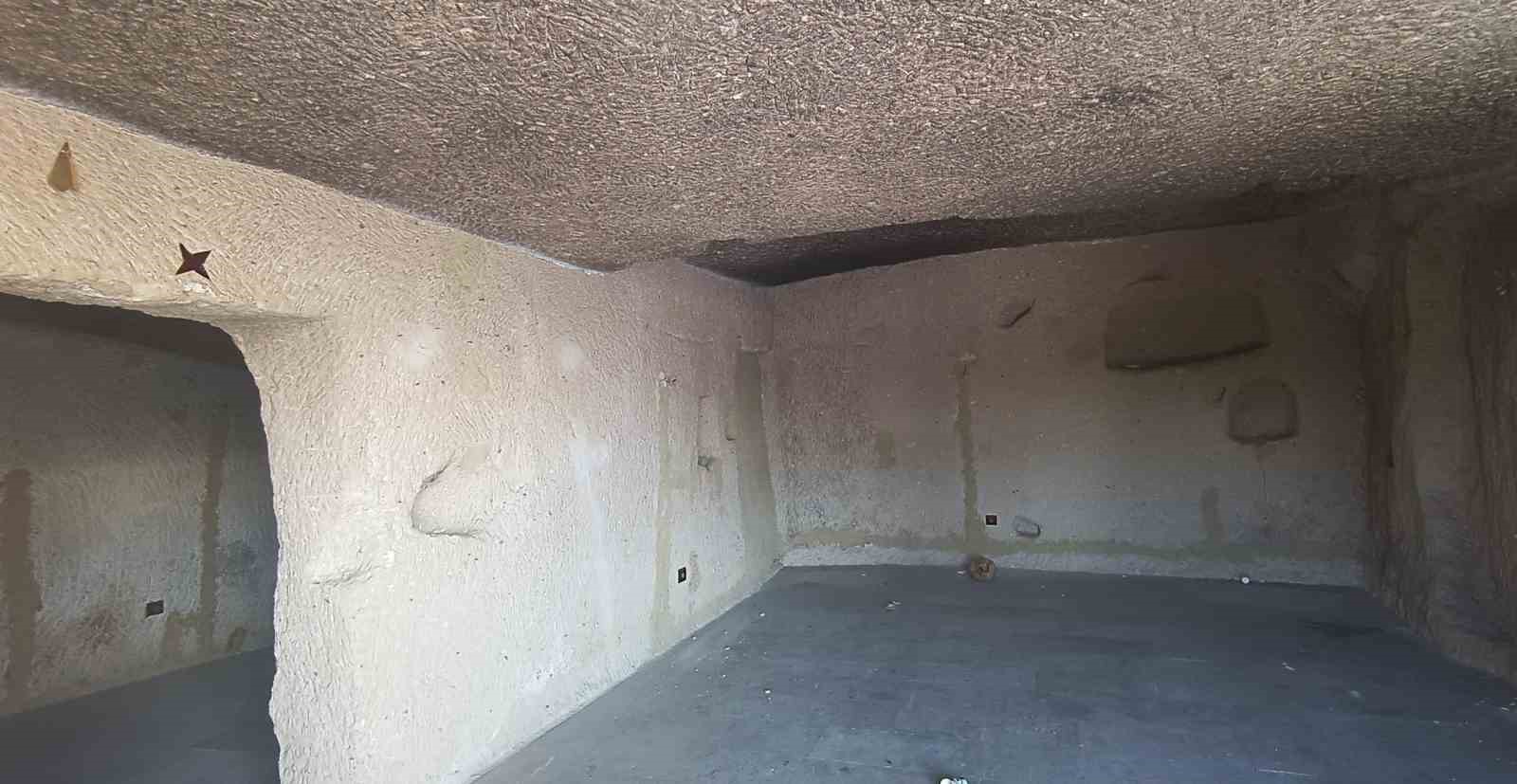 Ka&ccedil;ak restoran kaldırıldı, peribacalarının sil&uuml;eti ortaya &ccedil;ıktı
