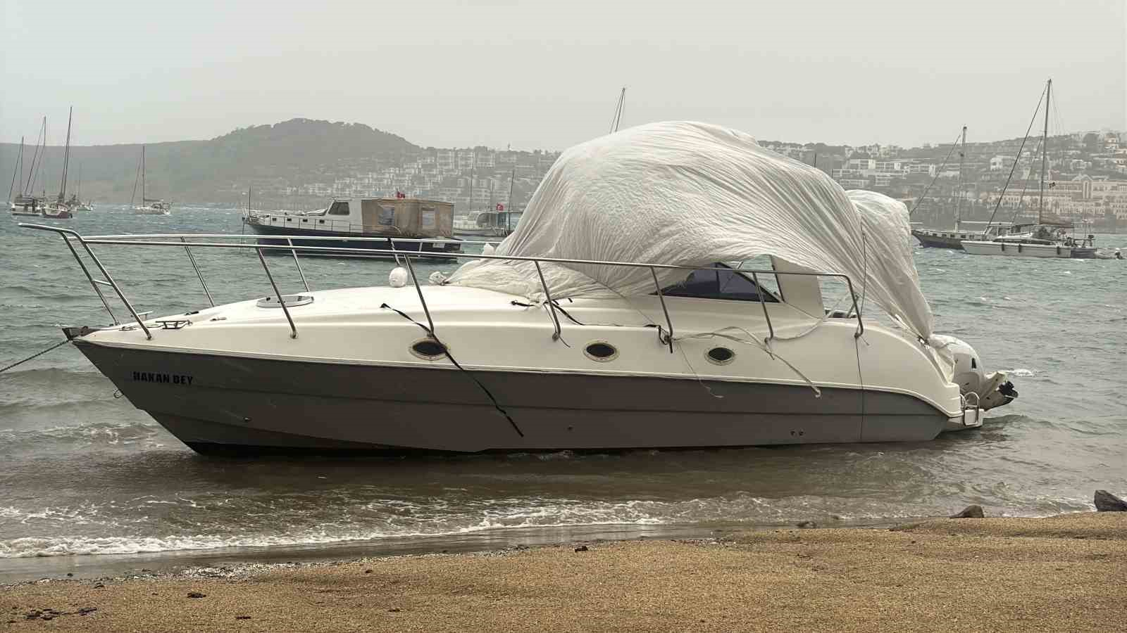 Bodrum’da fırtına etkili oluyor