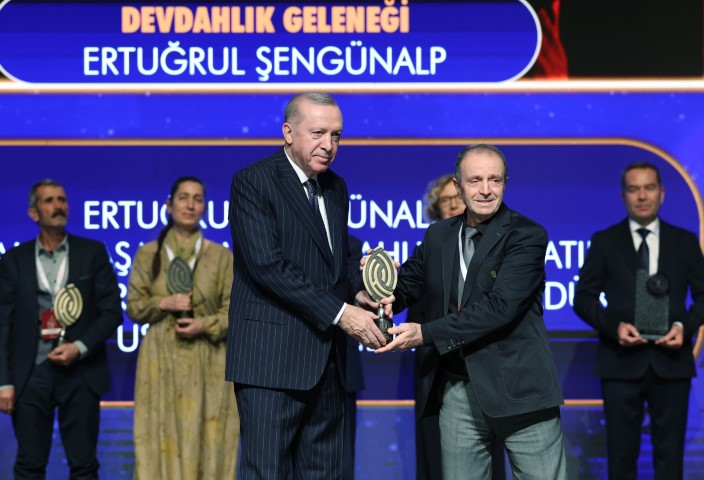 Cumhurbaşkanı Erdoğan &ouml;d&uuml;llendirmişti...680 yıllık mesleğin son temsilcisi