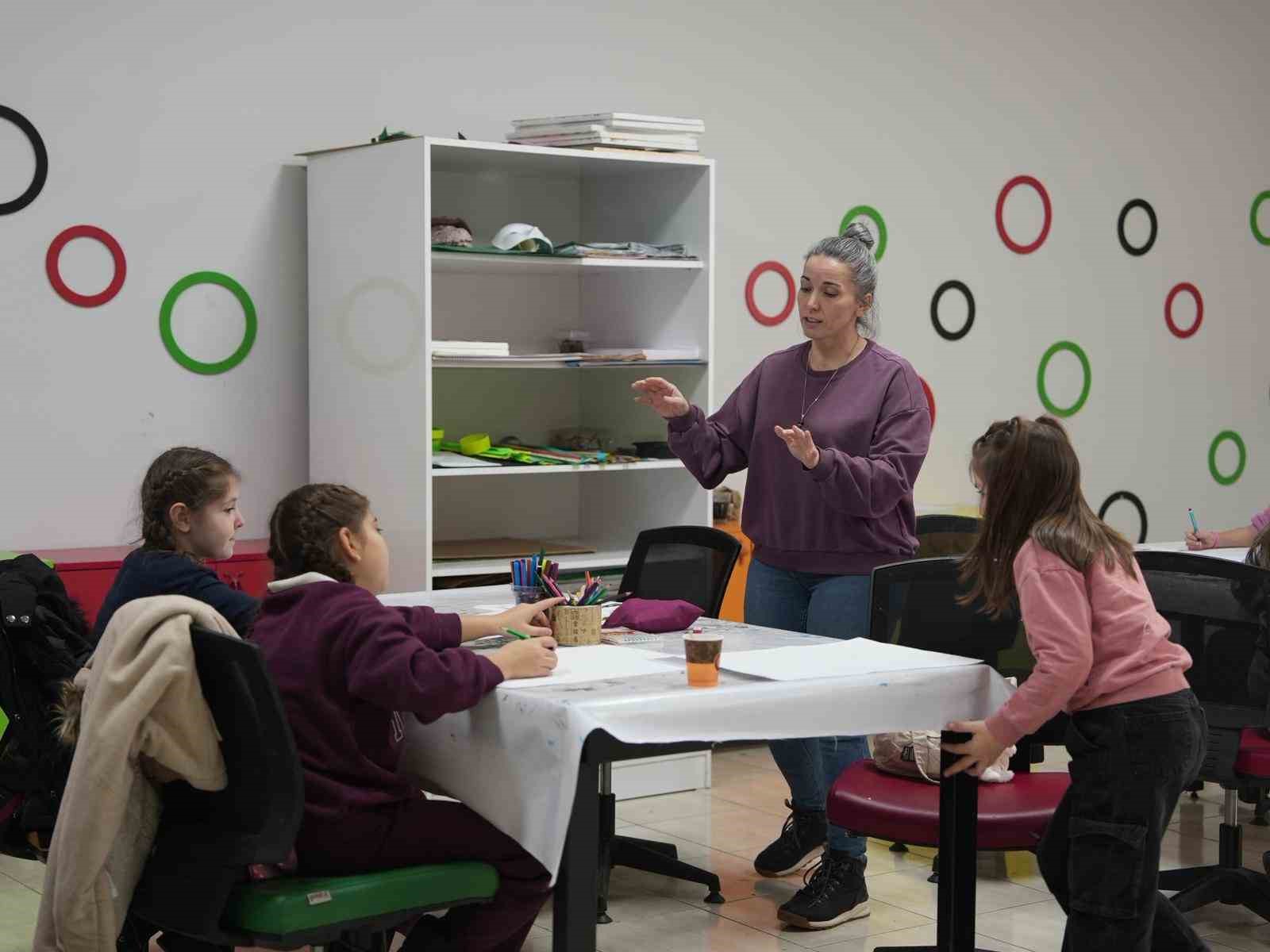 &Ccedil;ocuk &Uuml;niversitesinde yeni d&ouml;nem kayıtları başladı
