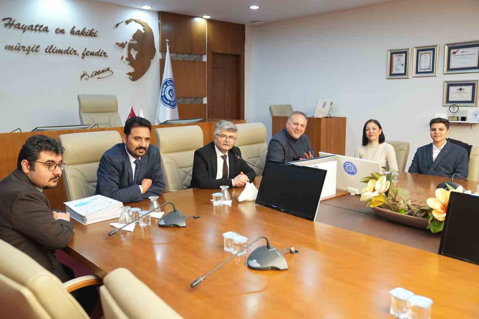 E&Uuml;&rsquo;de Orhun Değişim Programı&rsquo;na katılan &ouml;ğrencilere y&ouml;nelik veda toplantısı
