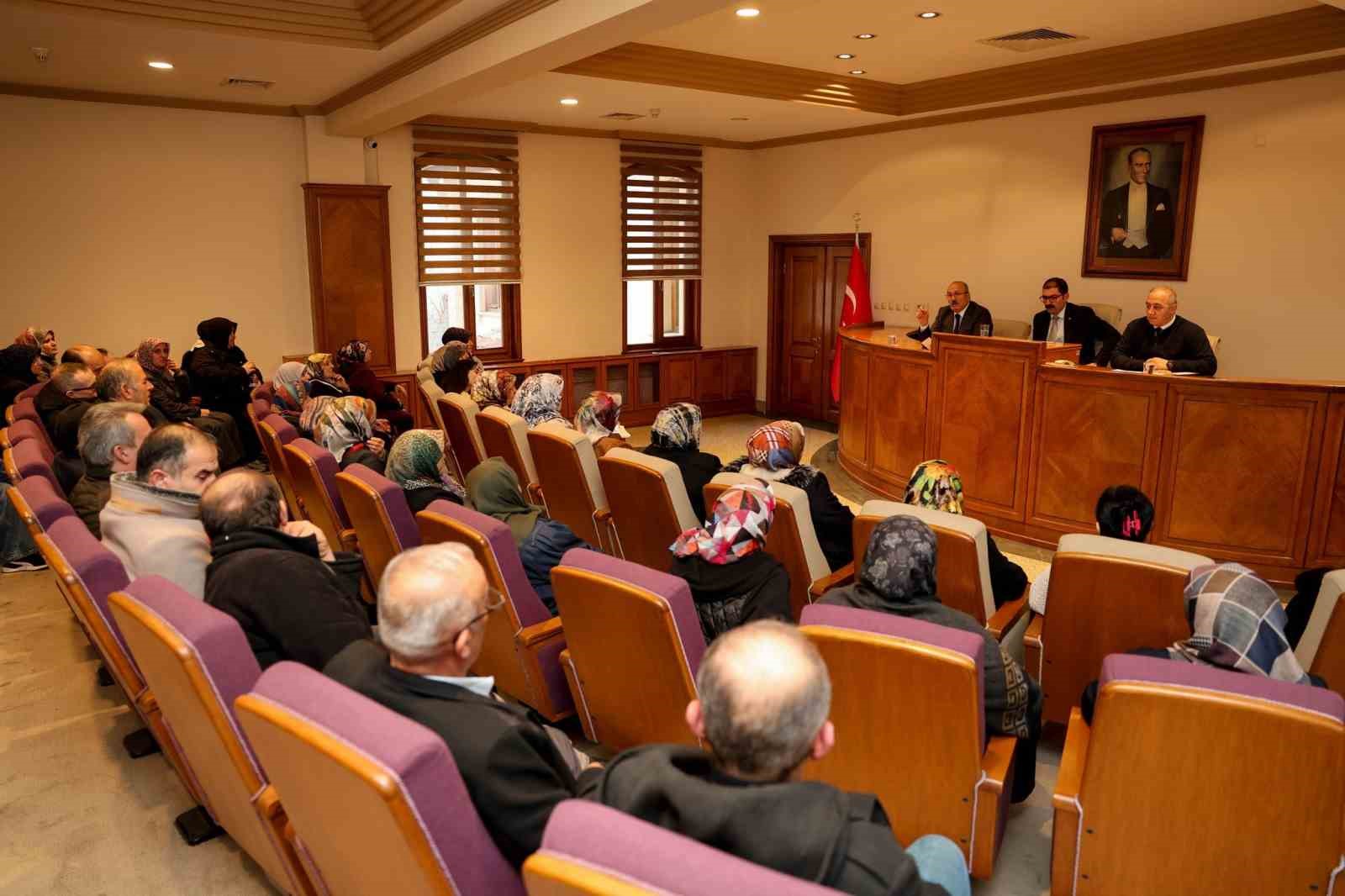 Taşk&ouml;pr&uuml; sarımsağı i&ccedil;in yevmiye &uuml;creti bin 350 lira olarak belirlendi
