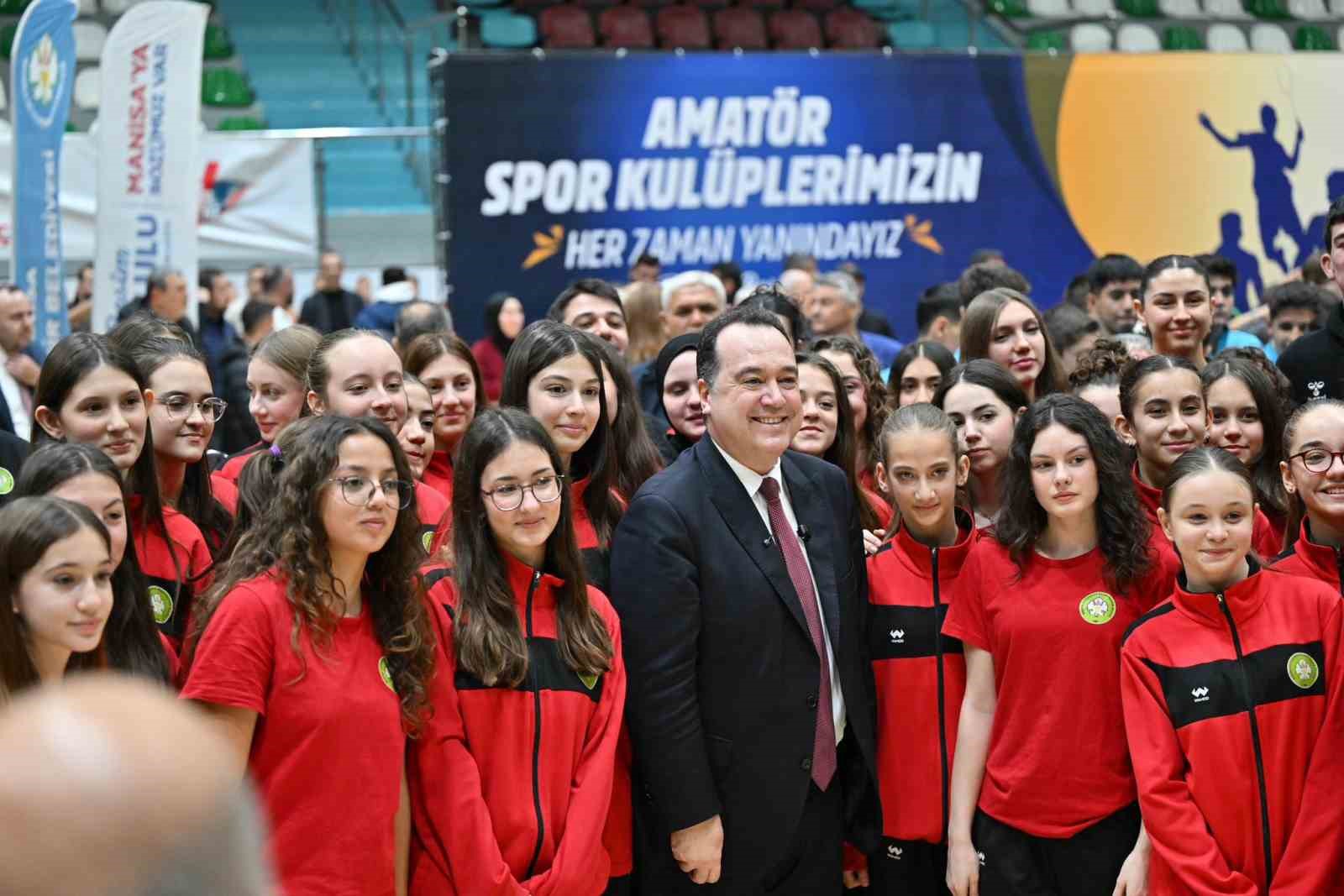 Manisa Büyükşehir Belediyesi’nden 123 kulübe 12.7 milyon TL destek