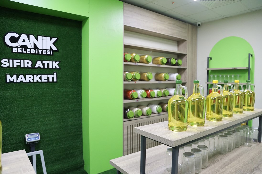 Canik&rsquo;te atıklar d&ouml;n&uuml;ş&uuml;yor aile b&uuml;t&ccedil;esine katkı sağlıyor
