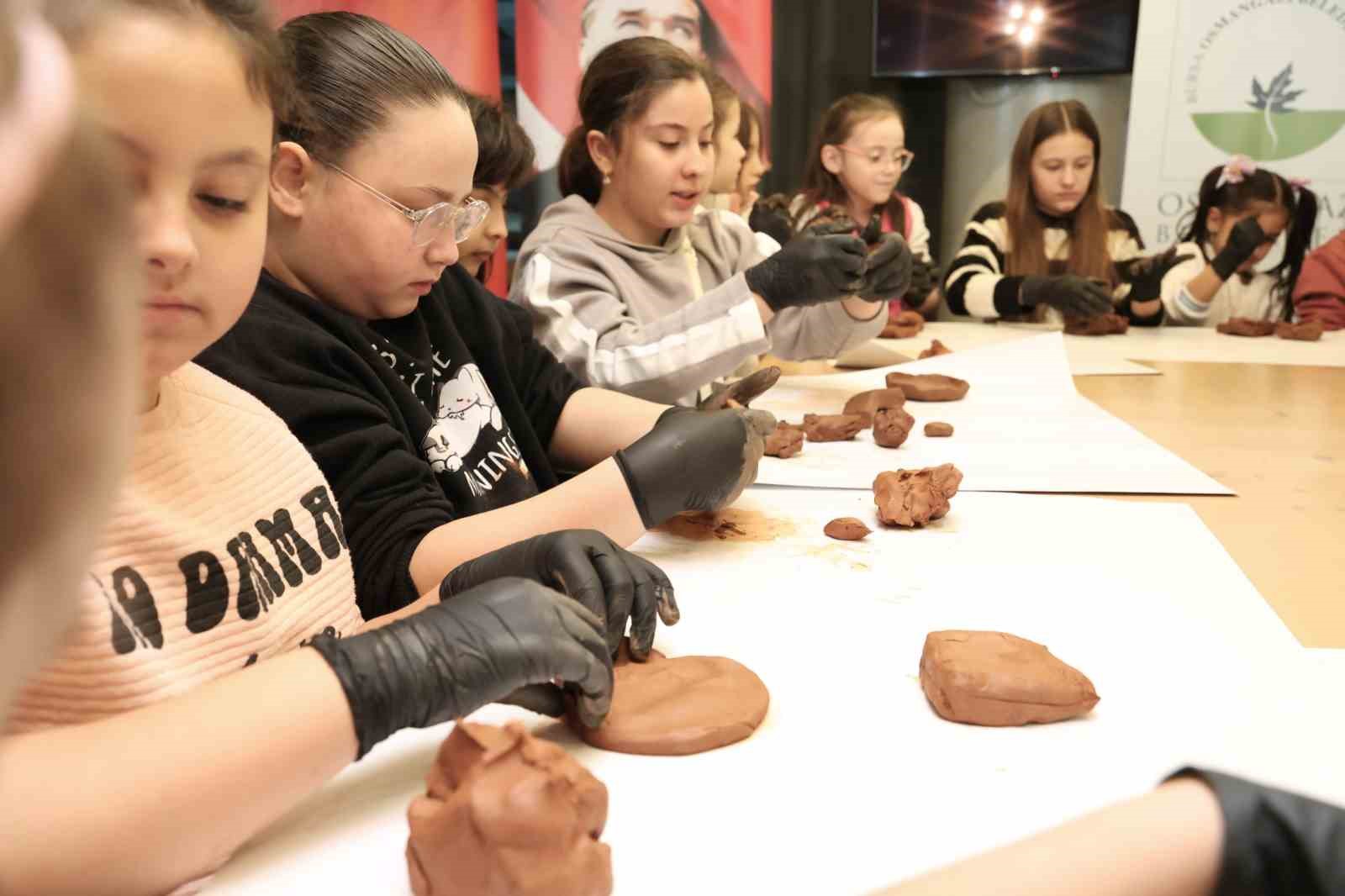 Minik arkeologlar tarihi Osmangazi&rsquo;de keşfediyor
