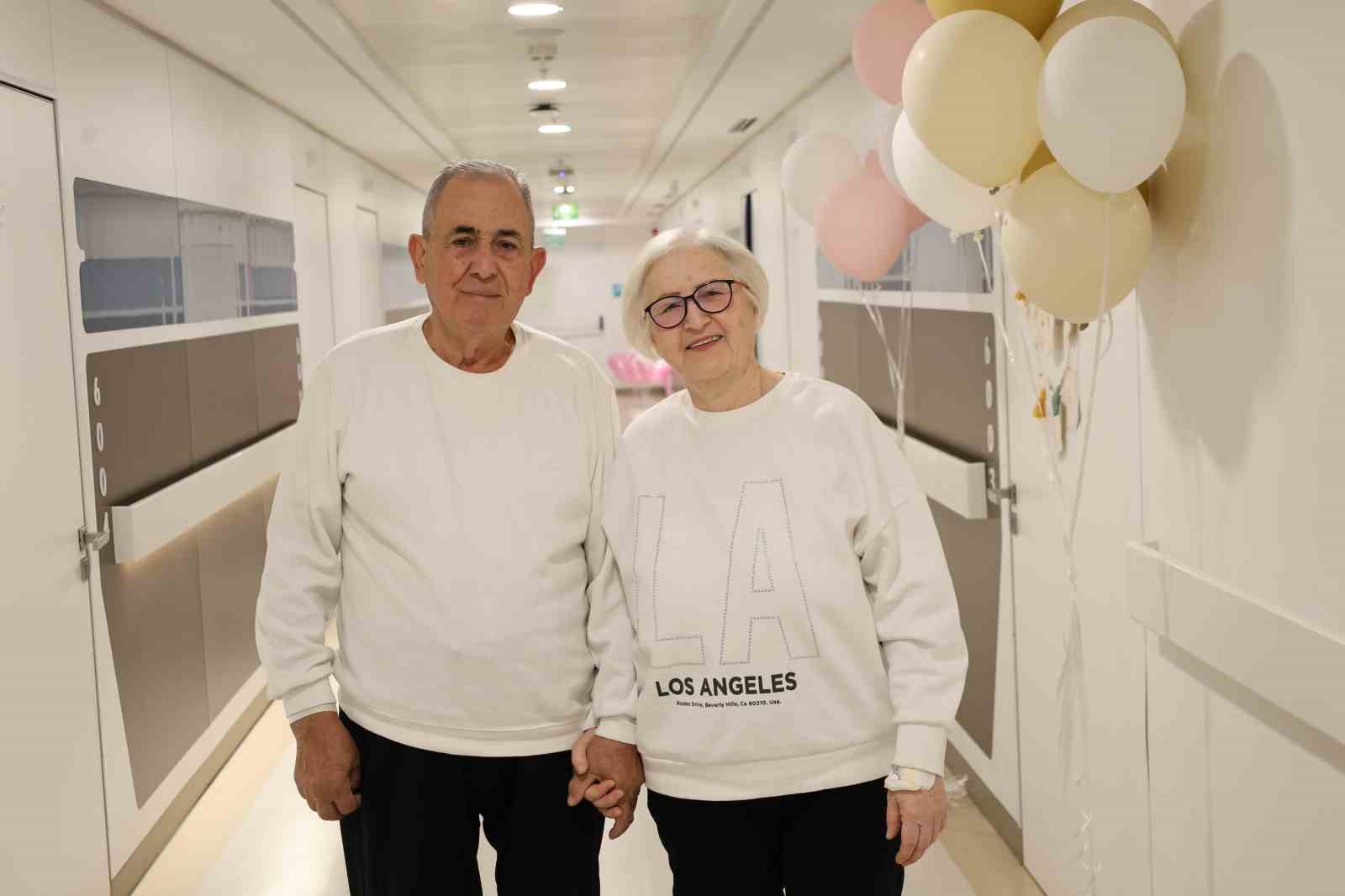 El ele gelip 24 saatte ayağa kalktılar
