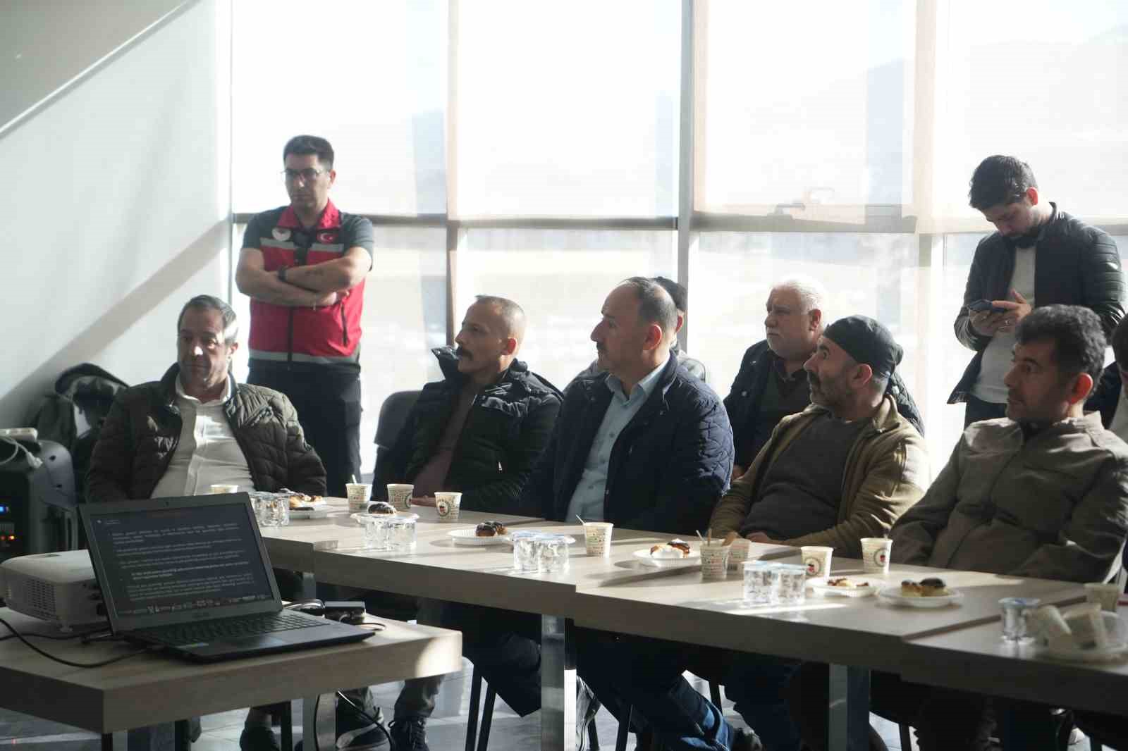 Niğdeli fırıncılara ramazan &ouml;ncesi &rsquo;hijyen&rsquo; eğitimi
