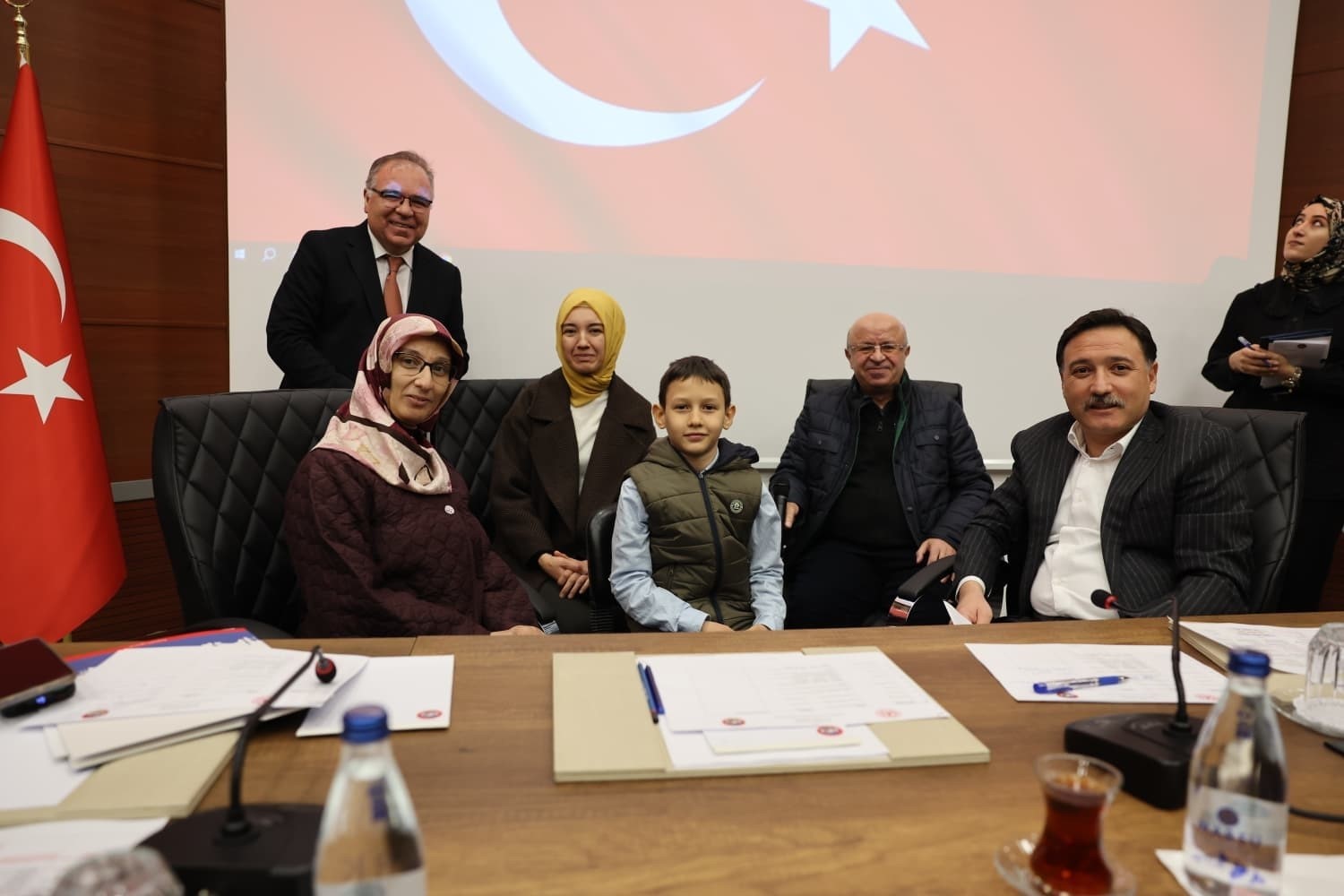 Vali Çiçek vatandaşlarla buluşmaya devam ediyor