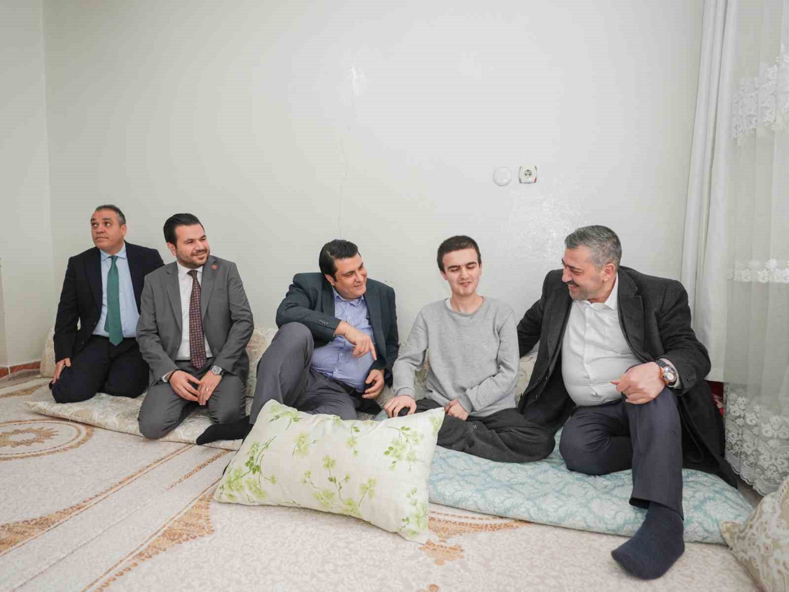 Şehitkamil&rsquo;den ihtiya&ccedil; sahiplerine tekerlekli sandalye
