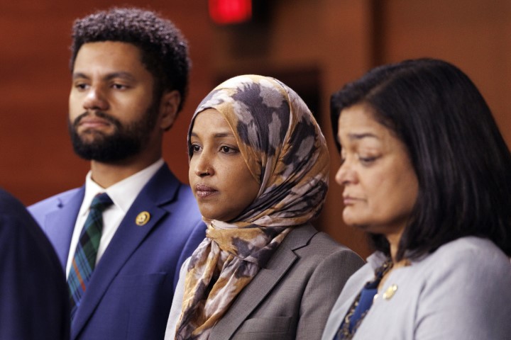ABD'nin ilk M&uuml;sl&uuml;man kadın kongre &uuml;yelerinden Omar'a saldırı