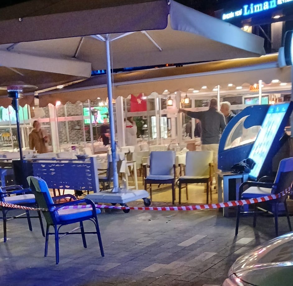 Marmaris&rsquo;te restorana silahlı saldırı: 1 yaralı
