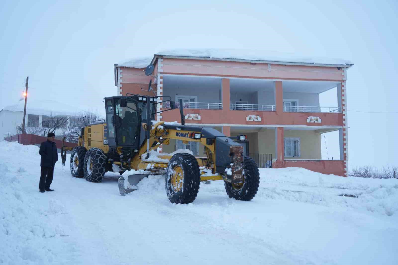 Muş&rsquo;ta 51 k&ouml;y yolu ulaşıma kapandı
