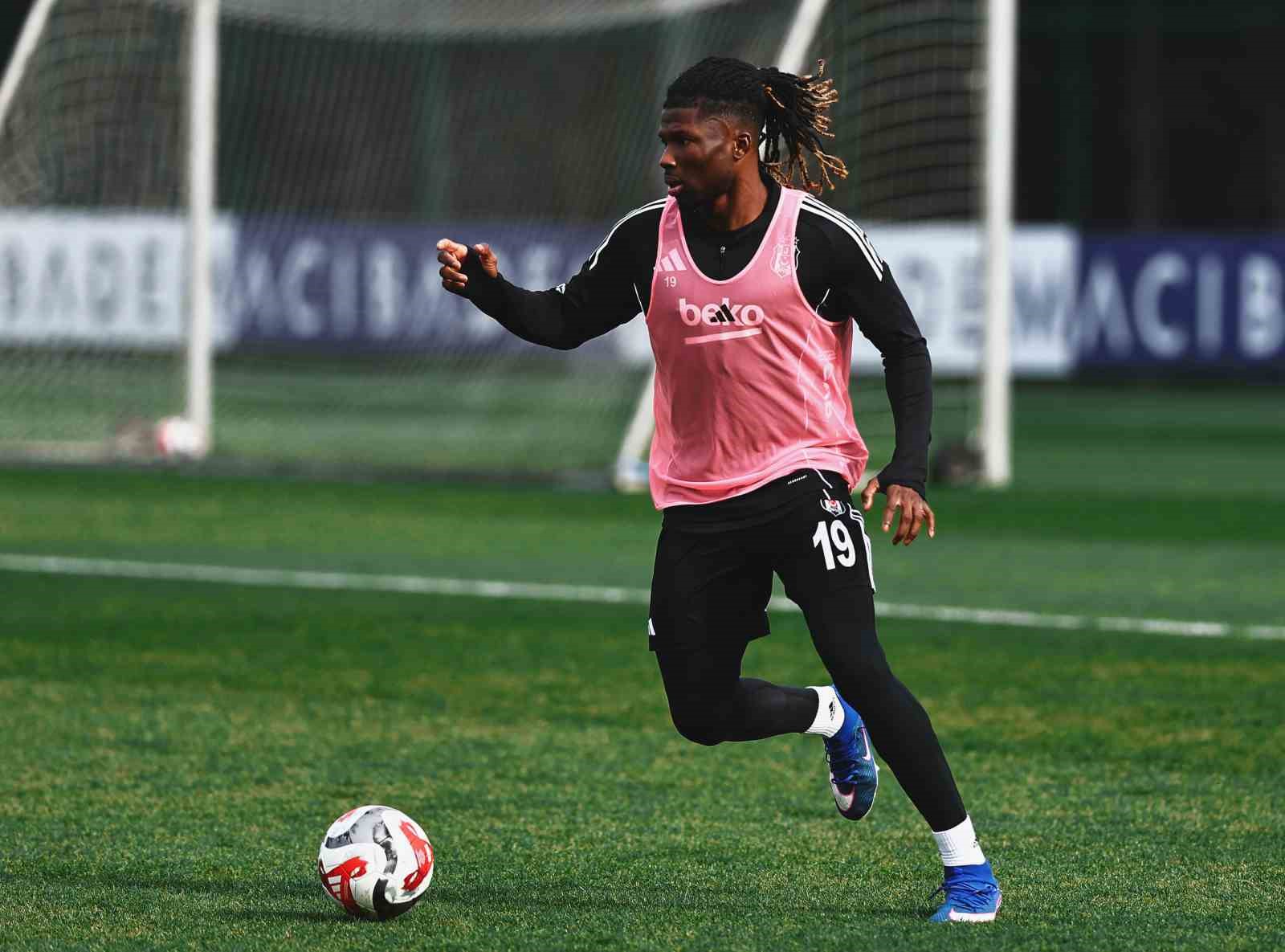 Beşiktaş, Konyaspor ma&ccedil;ı hazırlıklarına devam etti
