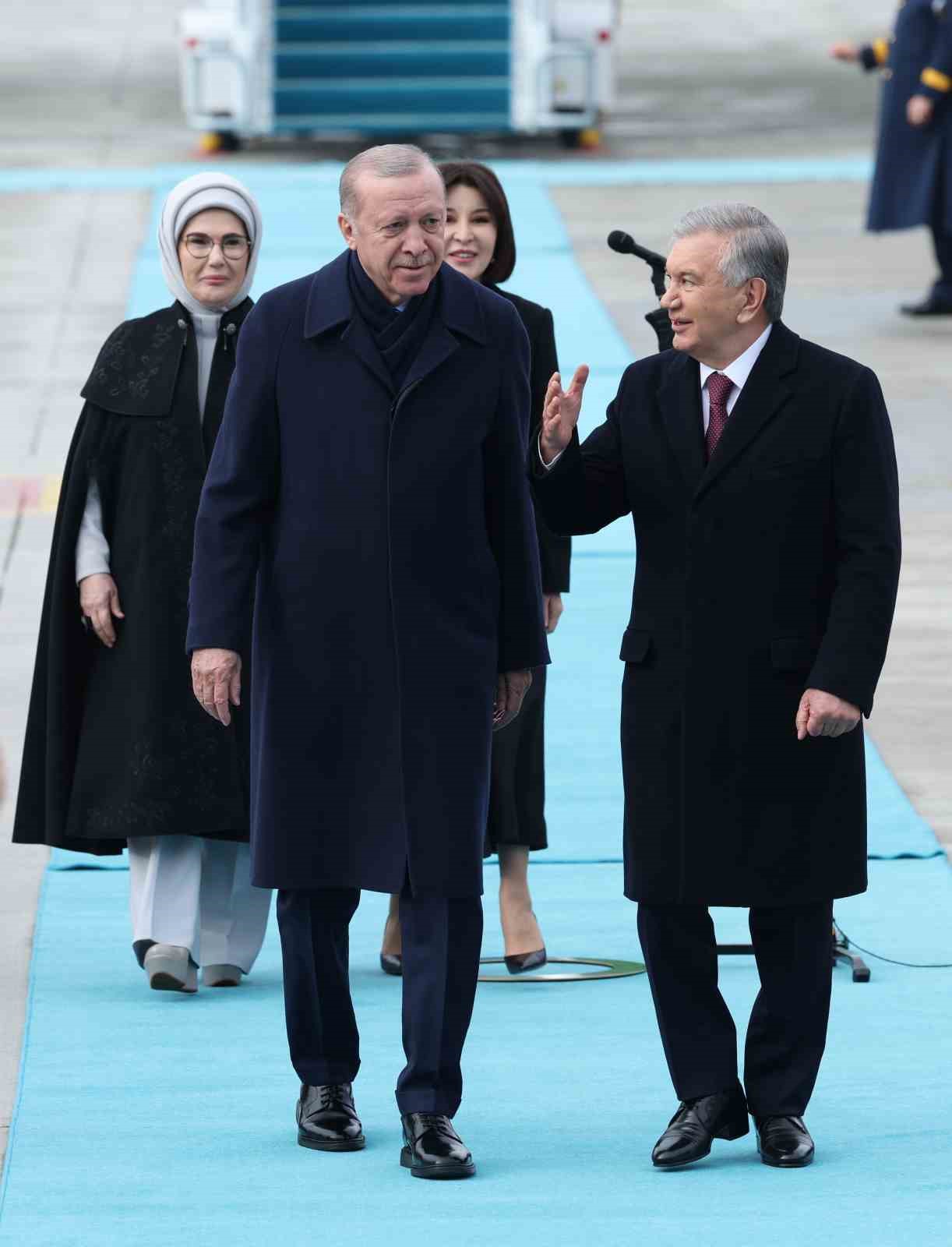Cumhurbaşkanı Erdoğan, &Ouml;zbekistan Cumhurbaşkanı Mirziyoyev&rsquo;i t&ouml;renle karşıladı
