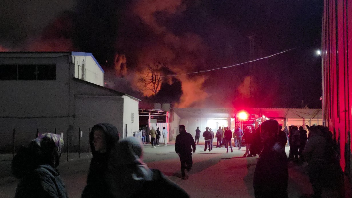 D&uuml;zce&rsquo;de strafor fabrikasında yangın