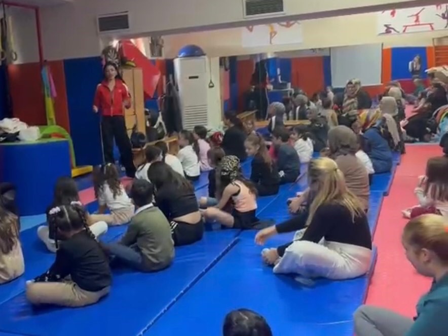 Burhaniye&rsquo;de anne ve &ccedil;ocukları sporda buluştu
