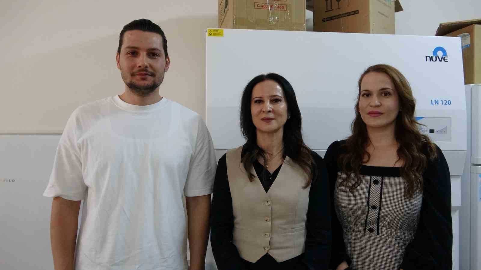 Tuz G&ouml;l&uuml;&rsquo;n&uuml;n dayanıklı bitkileri &ccedil;orak toprakları yeniden canlandırmak i&ccedil;in inceleniyor
