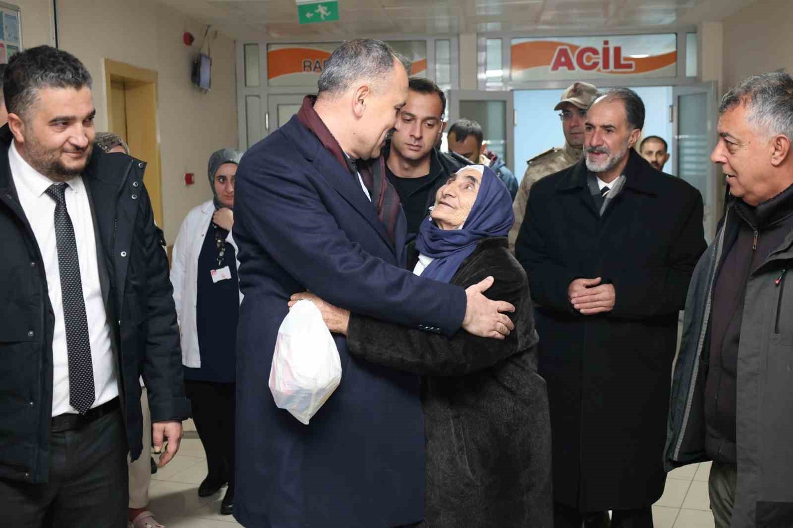 Vali Bozkurt&rsquo;tan Diyadin Devlet Hastanesine Ziyaret
