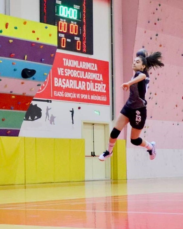 Elazığlı sporcu U16 milli takım kampında
