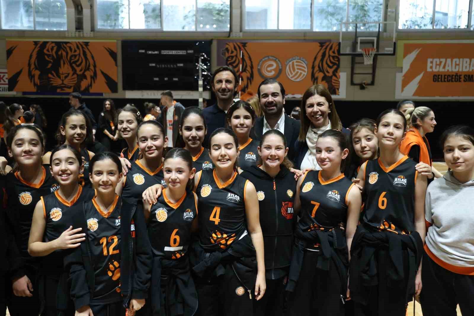 Voleybolun geleceği Antalya&rsquo;da konuşuldu
