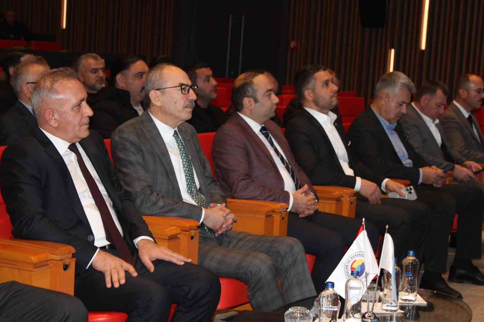 Başkan G&uuml;lsoy: "2026&rsquo;da hedefimiz Kayseri&rsquo;yi sadece bir &uuml;retim merkezi değil, bir &lsquo;akıllı ticaret merkezi&rsquo; yapmaktır"
