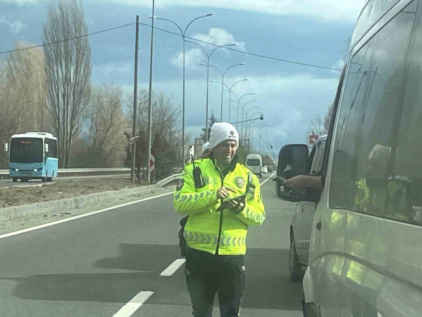 K&uuml;tahya&rsquo;da trafik denetimi
