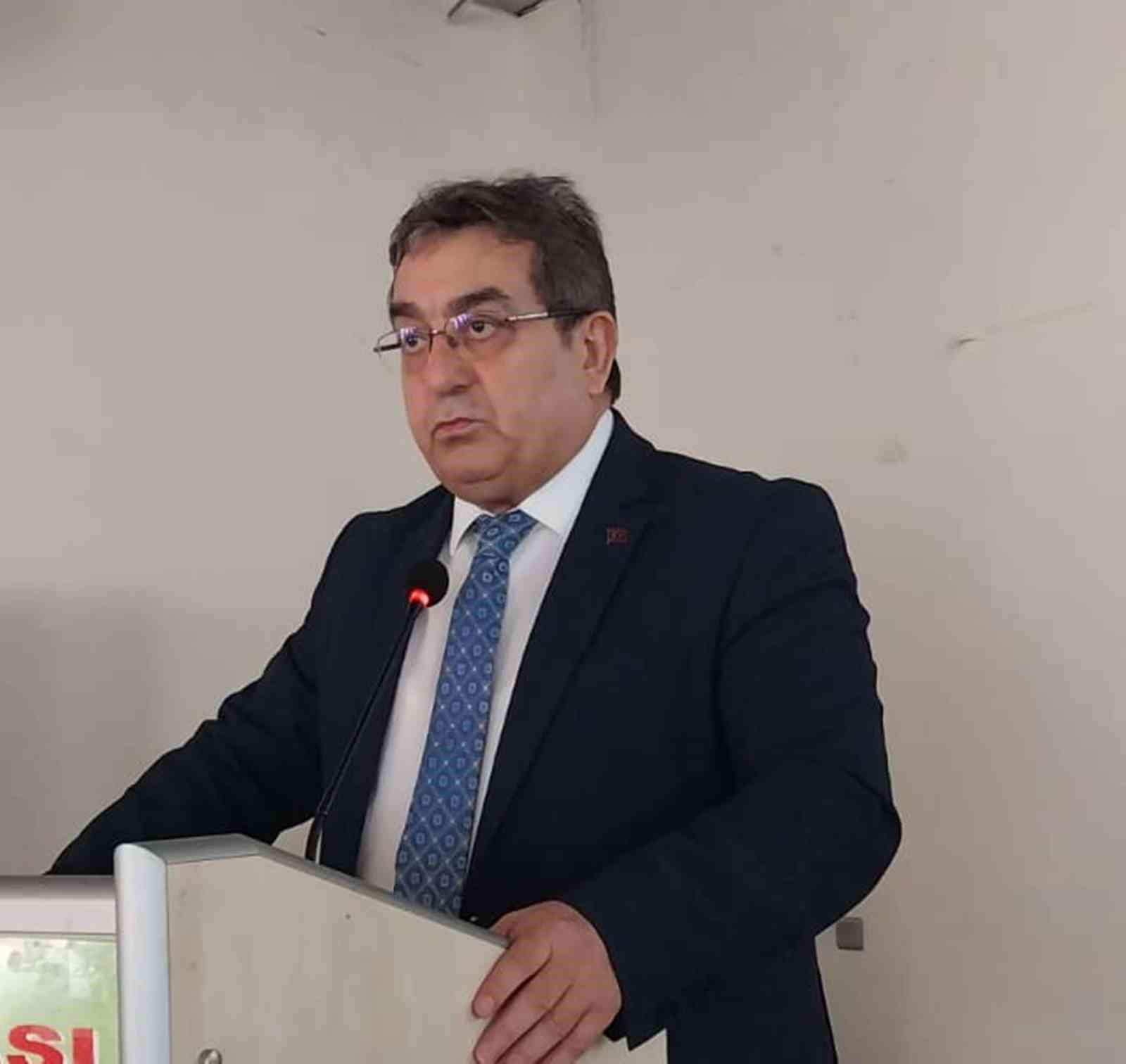 Mut&rsquo;ta kayısının geleceği masaya yatırıldı
