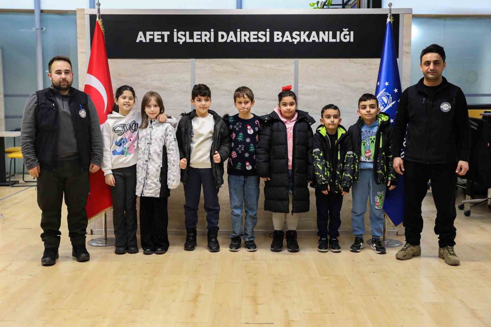 Çocuklar afet bilincini eğlenerek kazanıyor