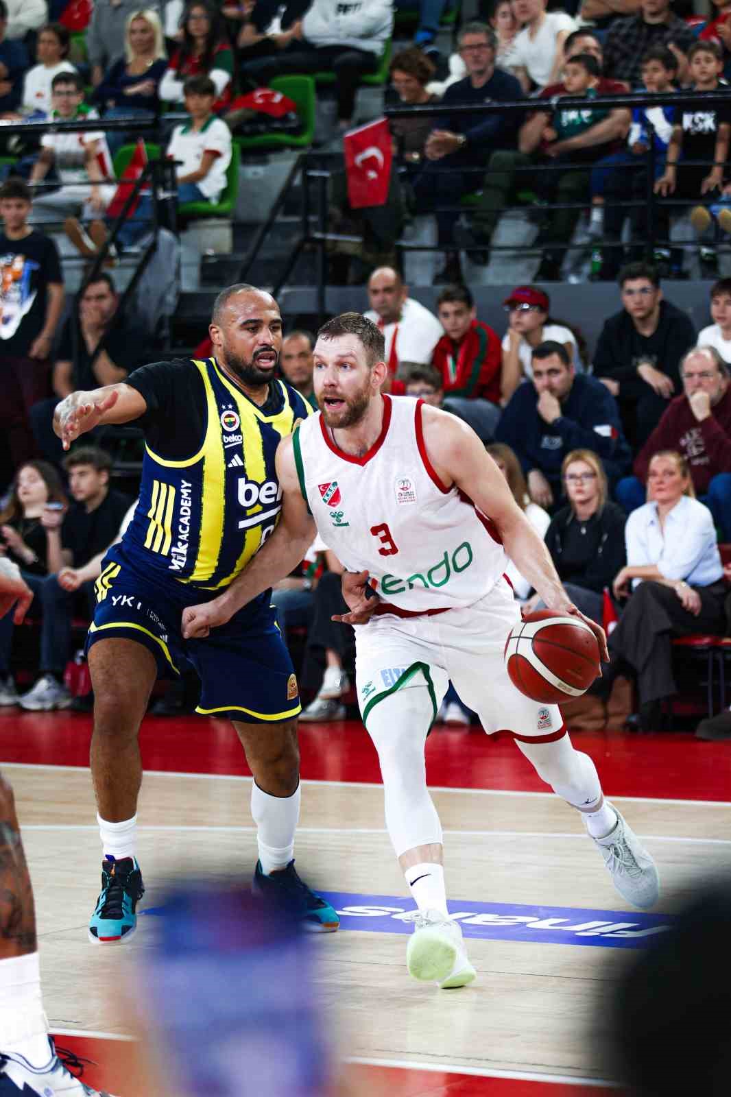 Basketbol S&uuml;per Ligi: Karşıyaka: 55 - Fenerbah&ccedil;e: 91
