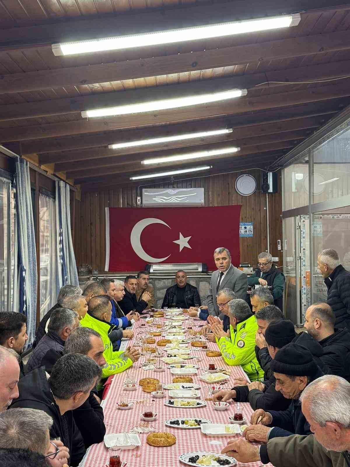 Manisa B&uuml;y&uuml;kşehir Belediyesi, Servis Şof&ouml;rlerinin Taleplerini Dinledi
