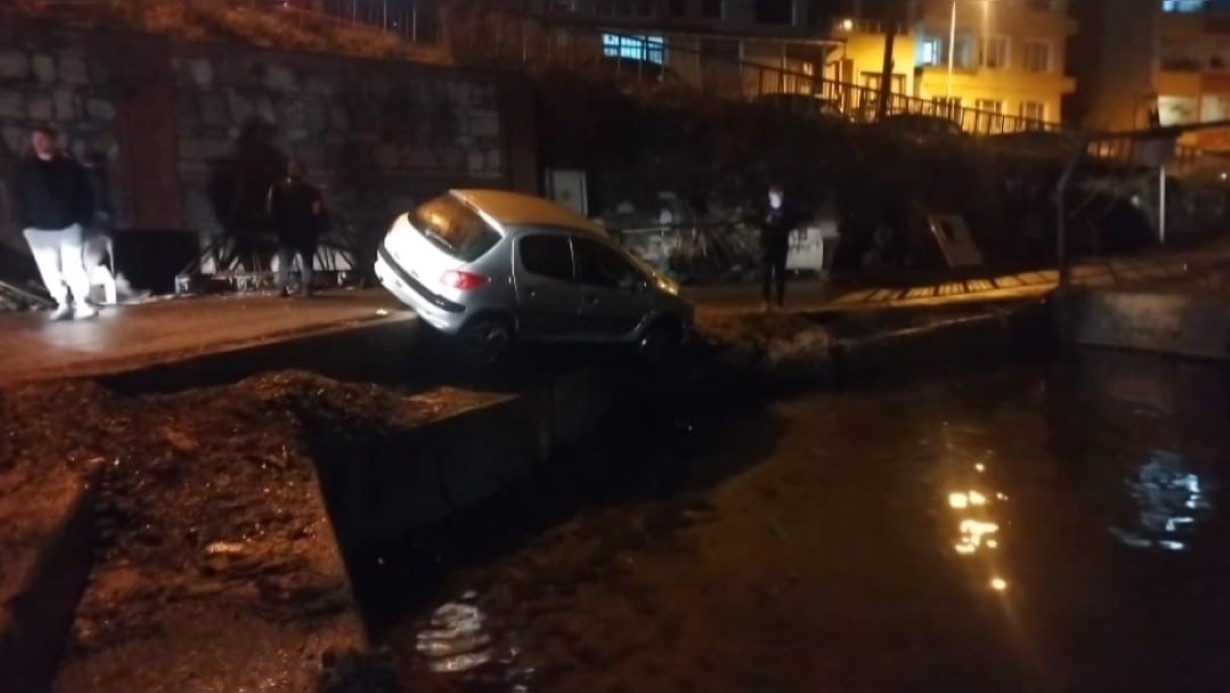 Sarıyer&rsquo;de aynı yerde aynı şekilde ikinci kez bir ara&ccedil; mendirekte asılı kaldı