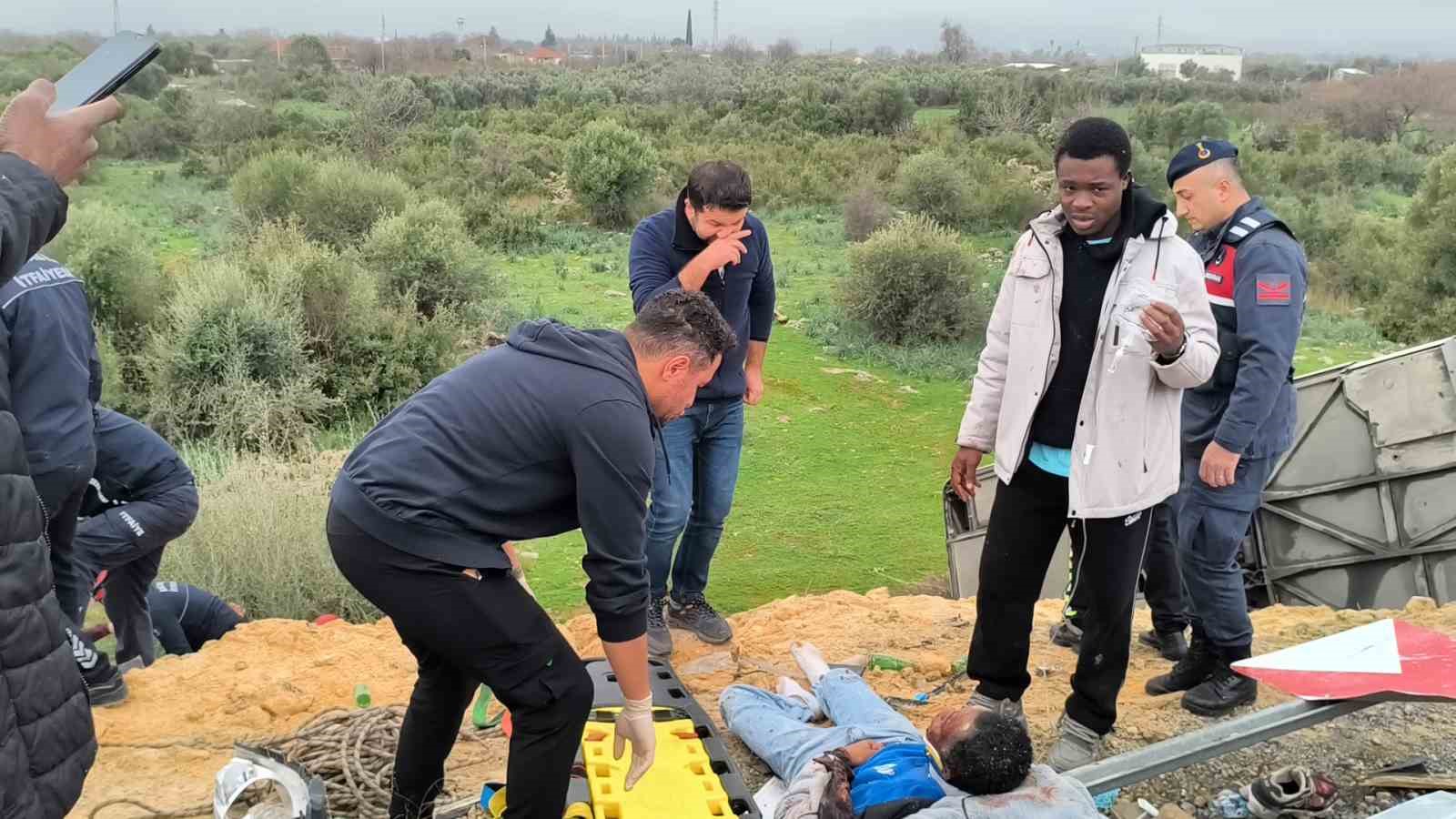 Antalya&rsquo;da trafik kazası: &Ouml;l&uuml; ve yaralılar var
