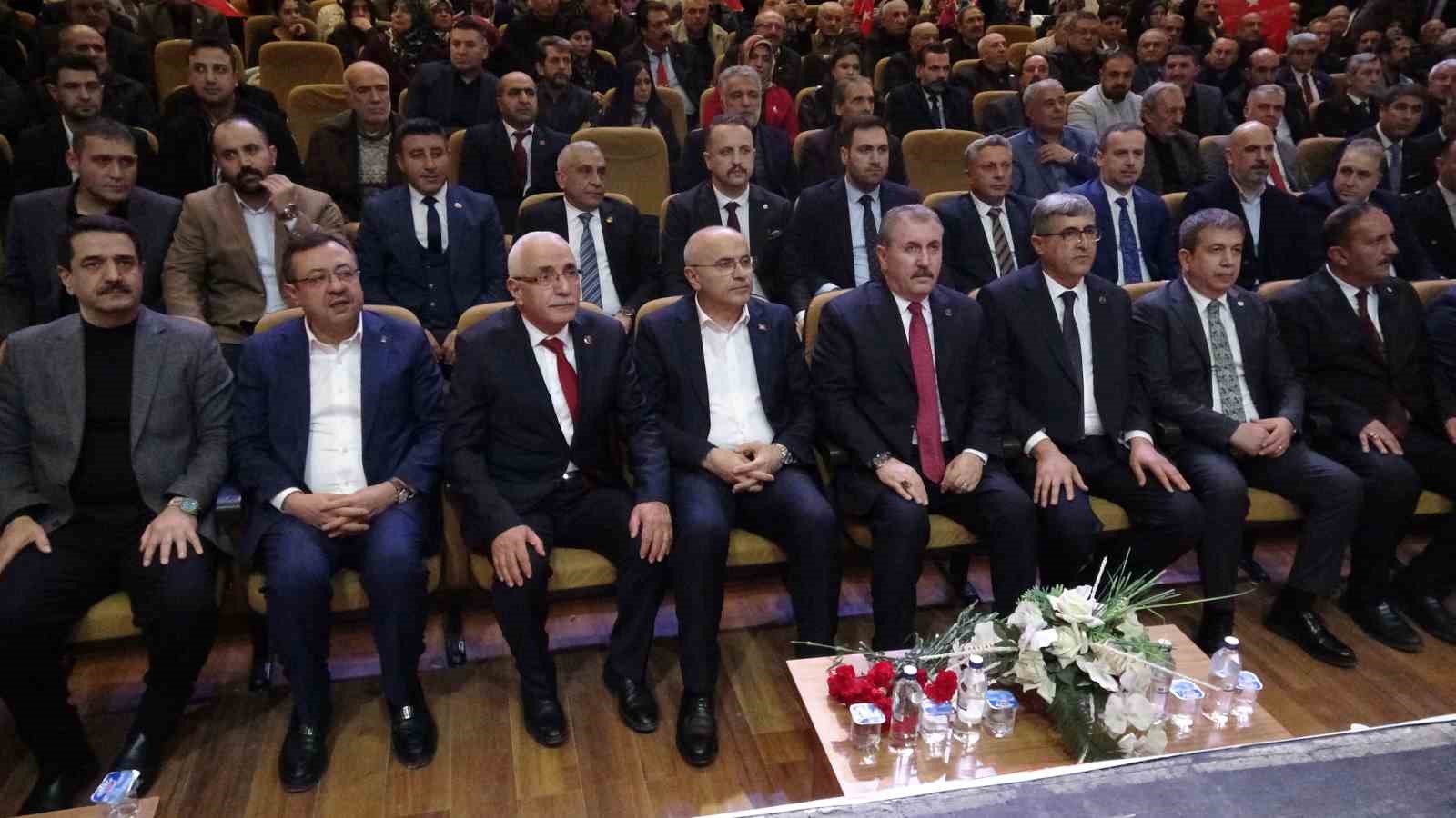 BBP Genel Başkanı Destici: "Deprem bölgeleri ayağa kalkıyor, devletimiz güçlüdür"