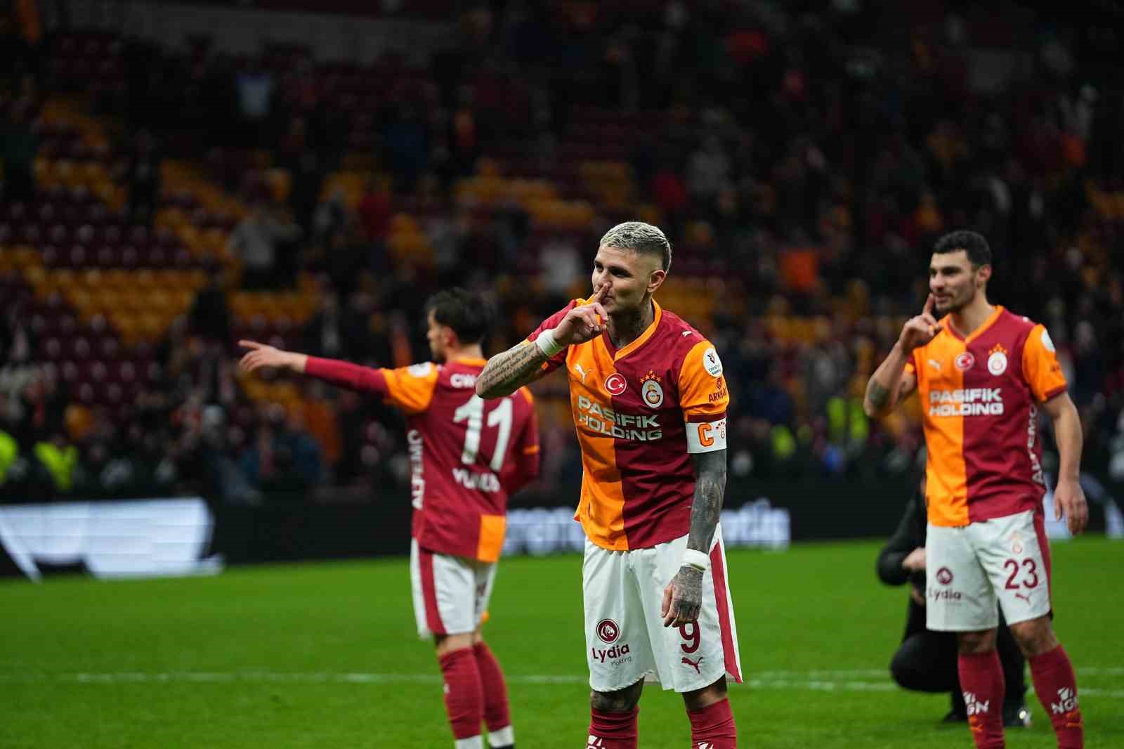 Noa Lang, Mauro Icardi ve Victor Osimhen&rsquo;den &uuml;&ccedil;l&uuml;
