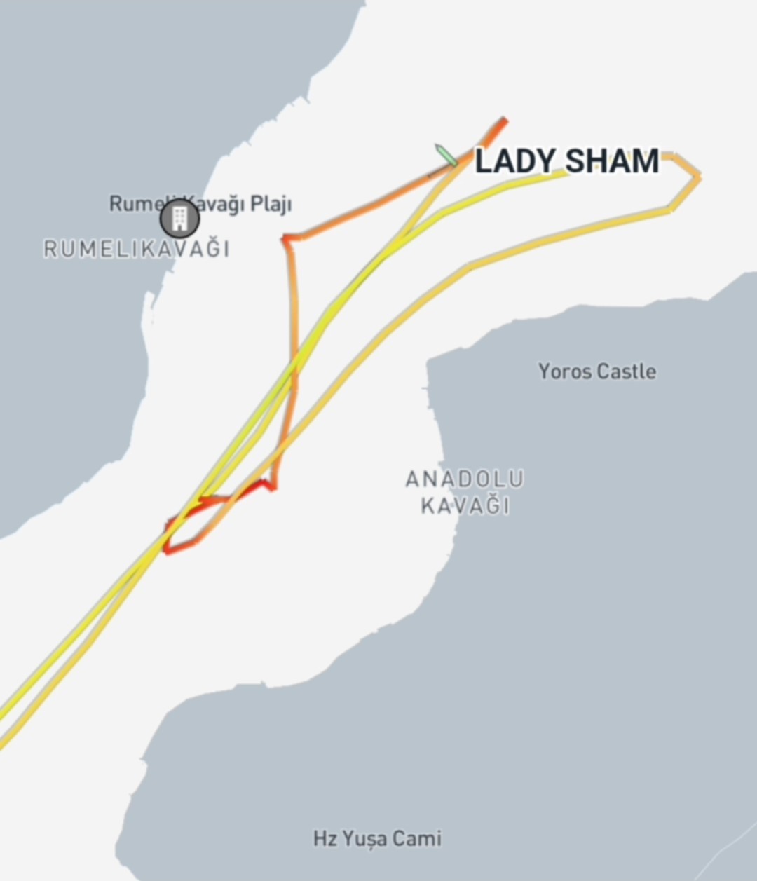 İstanbul Boğazı&rsquo;nda demiri dolanan kargo gemisi, B&uuml;y&uuml;kdere Liman&rsquo;ına demirlendi
