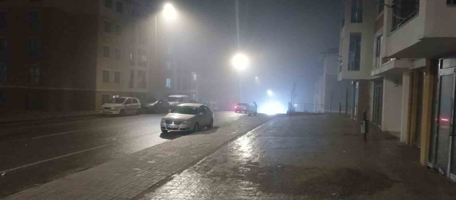 G&ouml;lbaşı&rsquo;nda yoğun sis etkili oldu
