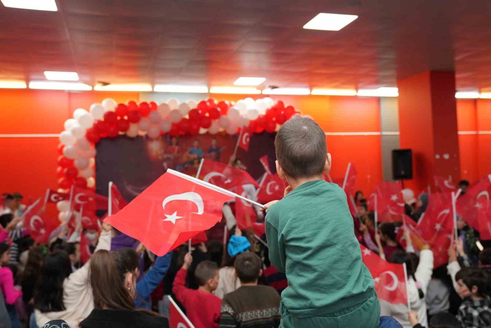 G&ouml;lbaşı Belediyesi 12 binden fazla &ccedil;ocuğu etkinliklerle ağırladı

