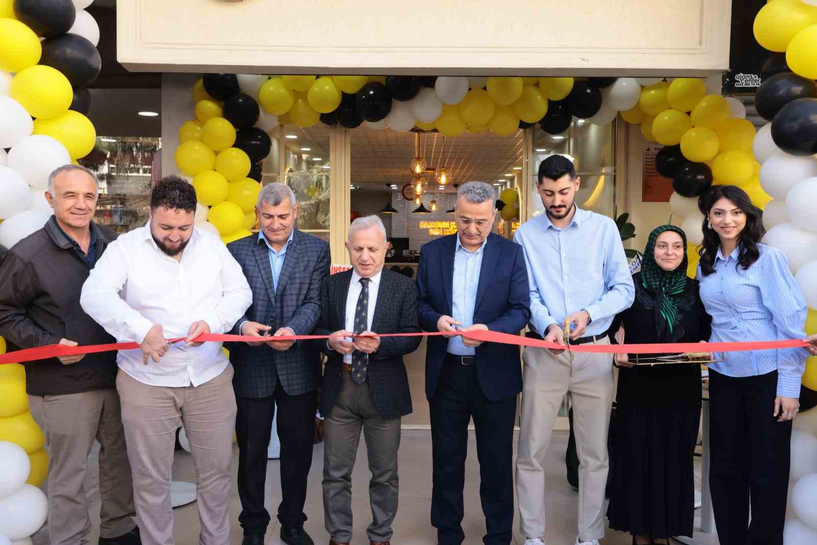 Başkan Kurnaz: "İlkadım&rsquo;da yeni işletmeler ekonomiye değer katıyor"
