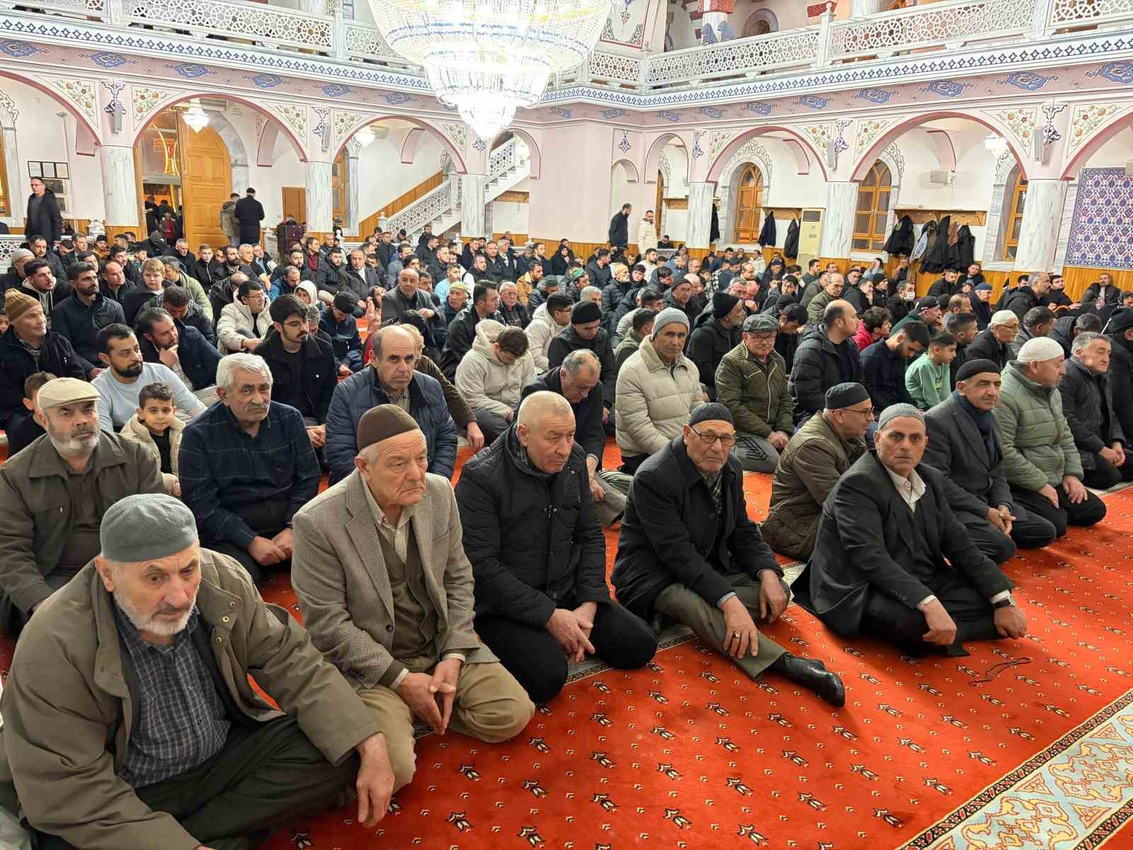 Kulu&rsquo;da Berat Kandili idrak edildi
