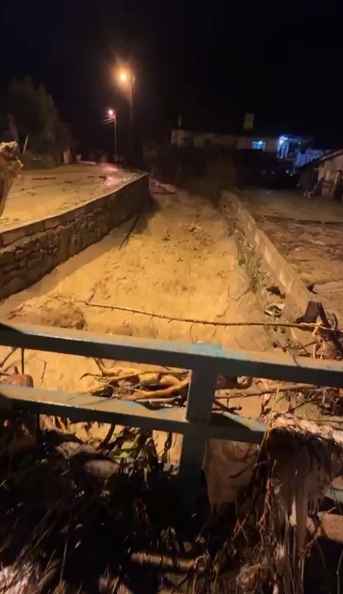 Isparta&rsquo;da su baskını meydana gelen k&ouml;yde hasar tespit &ccedil;alışmaları başladı
