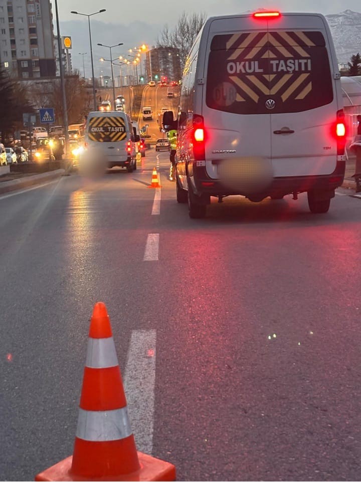 Kayseri&rsquo;de 164 okul servisi denetlendi
