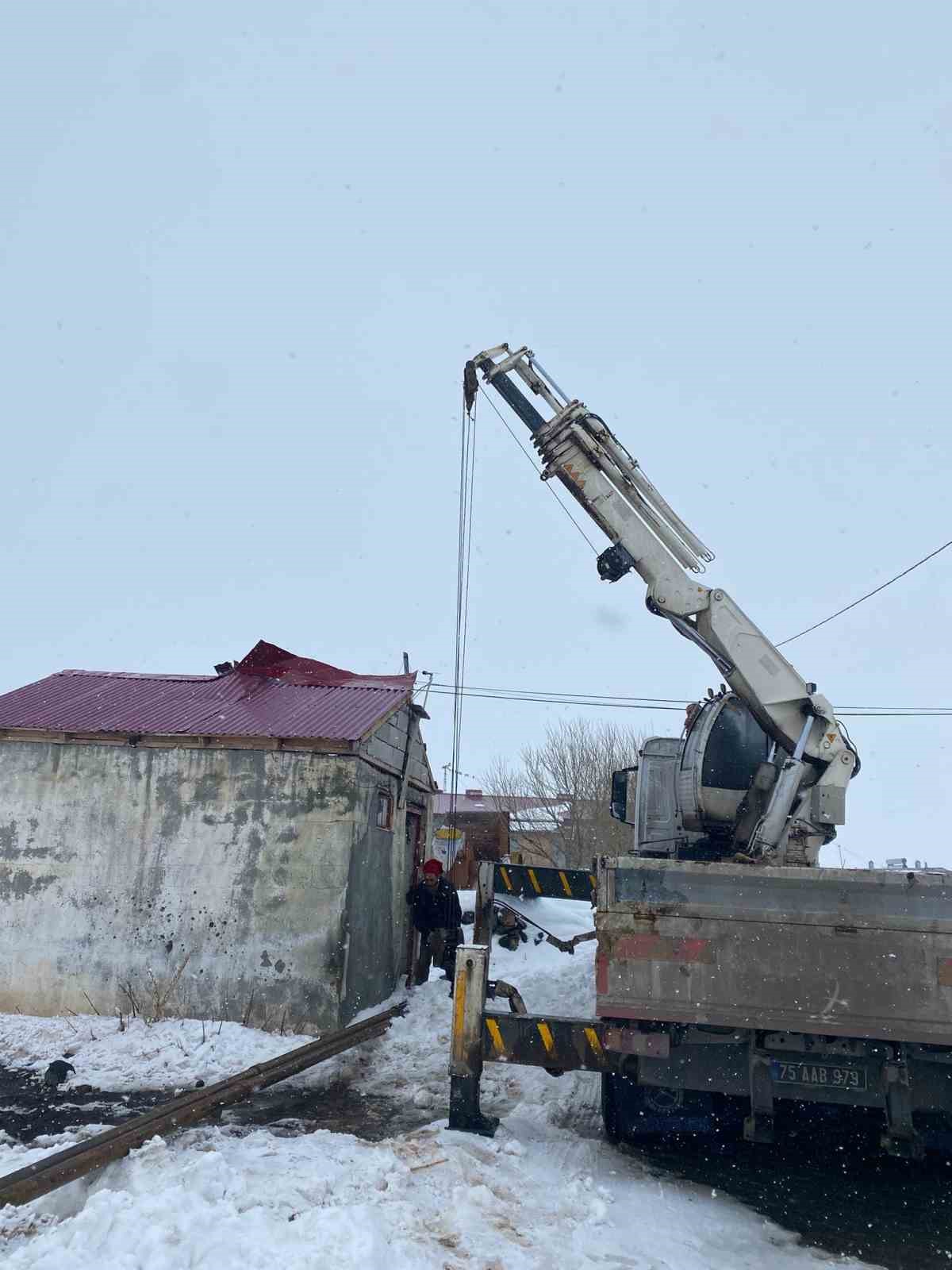 K&ouml;y&uuml;n i&ccedil;me suyu şebekesindeki arıza giderildi
