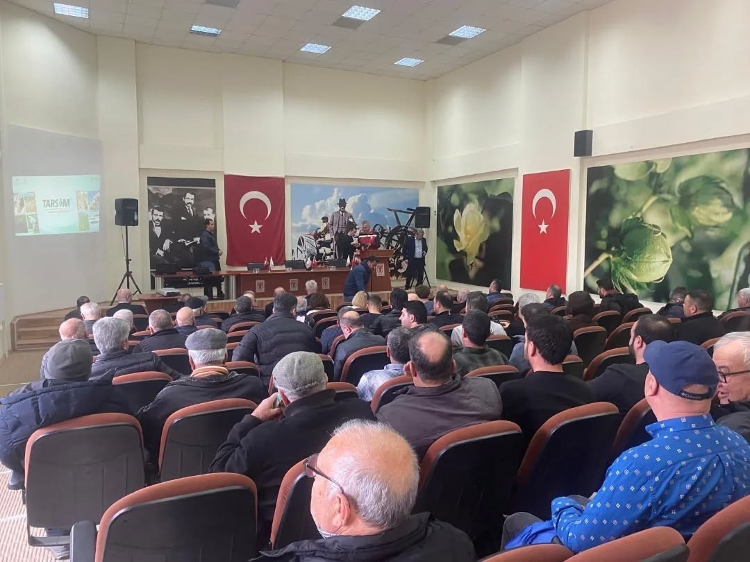 &Uuml;reticiler tarımsal risklere karşı bilgilendirildi
