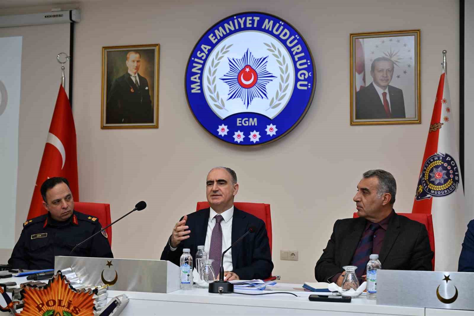 Manisa&rsquo;da &ouml;ğrencilerin g&uuml;venliği i&ccedil;in tedbirler artırılıyor
