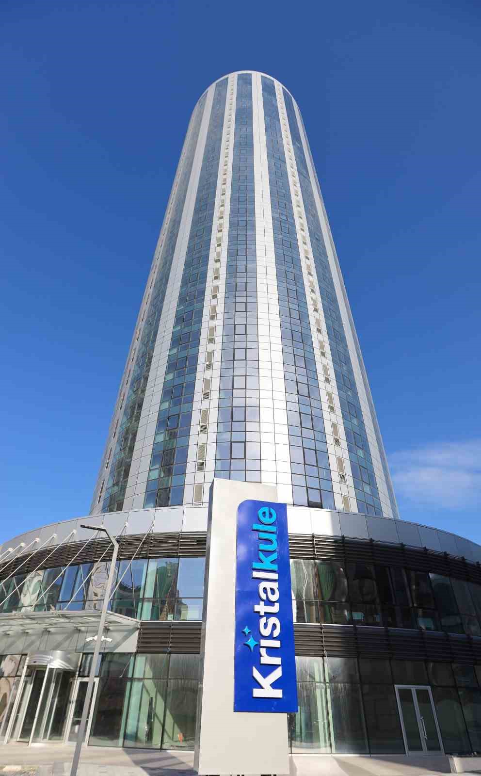 Kristal Kule&rsquo;de teslimler başladı
